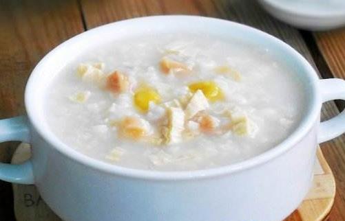 老人咳嗽反復(fù)出現(xiàn) 緩解老人咳嗽的10個食療方
