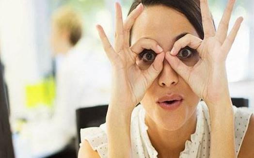 白領人士保護眼睛的五個小竅門 三款護眼茶是養(yǎng)眼佳品