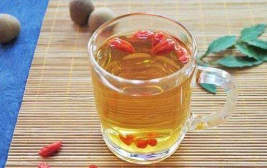 白領人士保護眼睛的五個小竅門 三款護眼茶是養(yǎng)眼佳品