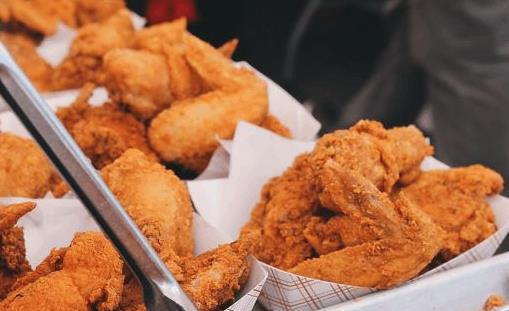 白領(lǐng)男防癌應(yīng)拒絕的九種食物 敬而遠之比較好