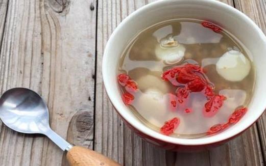 上班族秋季養(yǎng)生小常識 白領(lǐng)人士首選食補(bǔ)方案
