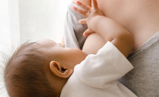 乳頭皸裂怎么辦？疼痛別硬扛！