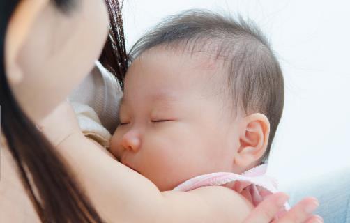 乳頭皸裂怎么辦？疼痛別硬扛！