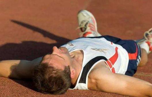 運動疲勞睡眠不好  改善運動疲勞的5種方法