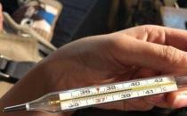 腎病綜合征小患者青島靜康中醫(yī)腎病醫(yī)院治療后病情改善