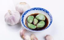 ?臘八節(jié)教你在家腌清脆可口的臘八蒜 臘八節(jié)的獨特美食分享