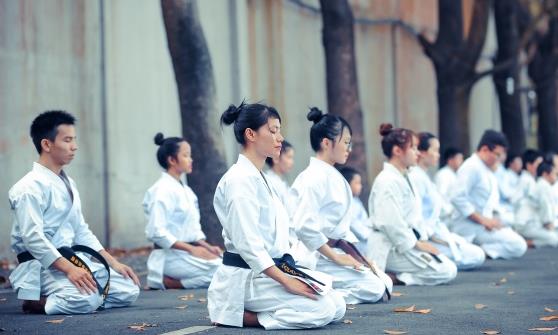 男人補(bǔ)腎的誤區(qū) 男人腎虛可以多跪坐
