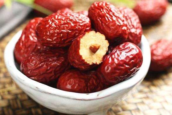 冬天要多吃哪些蔬菜？適宜冬季吃的蔬菜及補(bǔ)血食物推薦