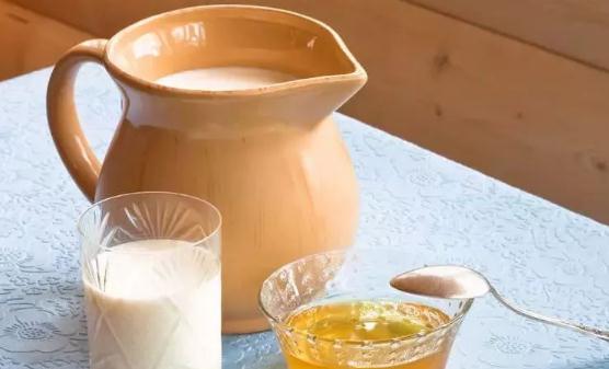 飲用牛奶當(dāng)中的十中誤區(qū) 方法不對牛奶也會變得沒營養(yǎng)