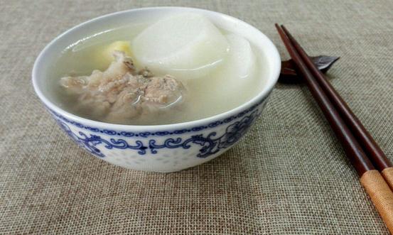 豬骨頭湯美味營養(yǎng)又滋補 補鈣補鐵抗衰老可以多喝
