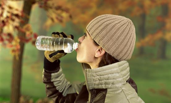 各種各樣的水 安全喝水就喝普通白開(kāi)水