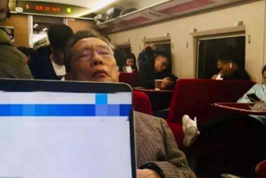 李蘭娟院士肺腑之言：教育孩子崇尚科學(xué)，尊重科學(xué)，少年強則國強