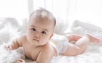 ?寶寶發(fā)熱低于38℃別著急喂退燒藥  出現(xiàn)這十一種情況快送醫(yī)
