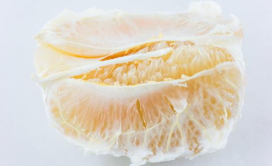 柚子皮的四大功效與作用 柚子皮煮水治小兒肺炎