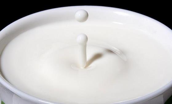 牛奶喝法不對(duì)會(huì)讓健康大打折扣 應(yīng)當(dāng)因人而異適度適量
