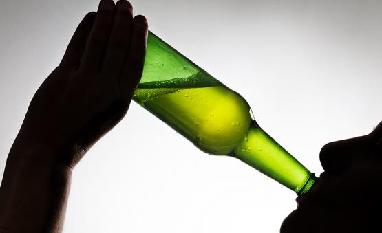 長期酗酒給身體帶來10大危害 推薦四種中醫(yī)戒酒方