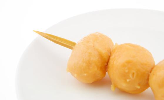 周歲內(nèi)寶寶碰不得的8類家常食物 家長莫踩雷