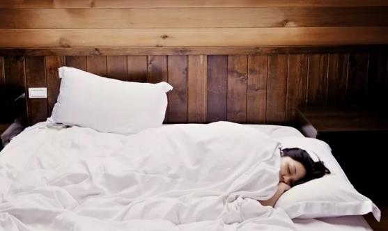 揭示錯誤的七種睡眠方式 正確的睡眠與養(yǎng)生