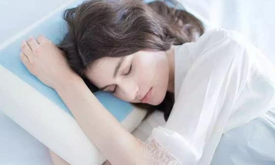揭示錯誤的七種睡眠方式 正確的睡眠與養(yǎng)生