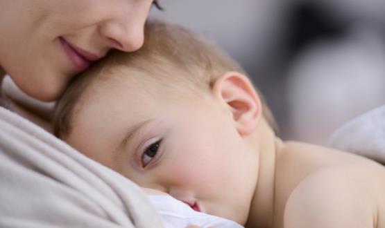 母乳媽媽如何提高母乳質量 吃什么調節(jié)母乳營養(yǎng)