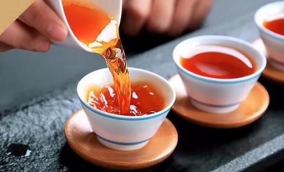 經(jīng)常喝茶有養(yǎng)生的功效 這10類(lèi)人不適合喝茶