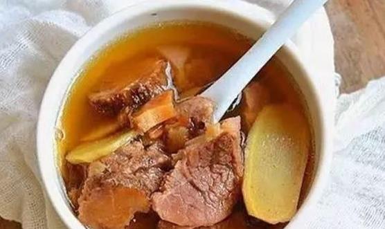 女性容易氣血不足手腳冰冷 推薦八種補(bǔ)氣血的食譜來調(diào)理