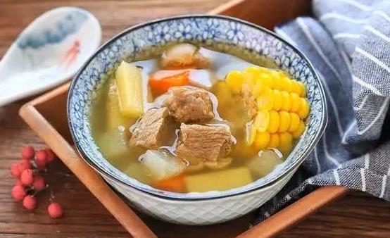 甘蔗素有補(bǔ)血果的美稱 甘蔗馬蹄水潤腸通便腸道排毒