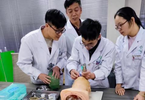 南寧東大肛腸醫(yī)院怎么樣？收費(fèi)貴嗎？平價(jià)醫(yī)院效果好