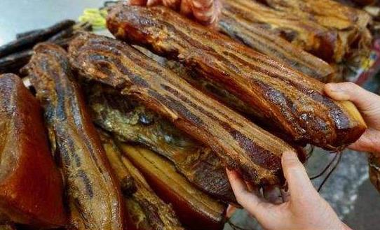 臘肉長(zhǎng)白色的霉還能吃嗎 臘肉長(zhǎng)霉了要怎么處理圖片